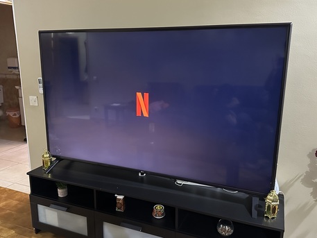 Riyadh, Electronics, SAR 2000,  LG 4K UHD Smart TV (75UN7180PVC)