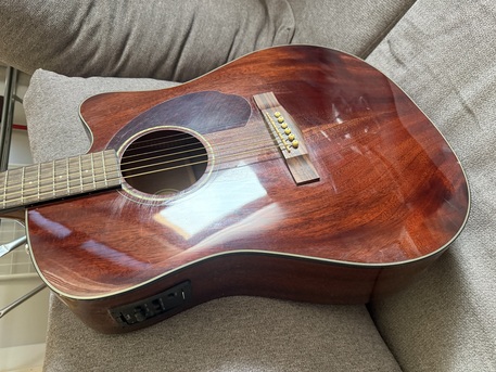 Dammam, Musical Instruments, SAR 1500,  Fender Mahogany Semi Acoustic Guitar In Hard Case