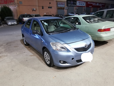 Jeddah, Vehicles, Cars & Trucks , Toyota Yaris,  2013,  Manual,  400 KM,