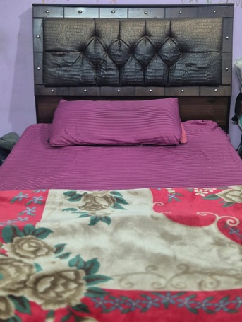Manfouha, Furniture, SAR 750,  Complete Double Bed Set, Computer Table