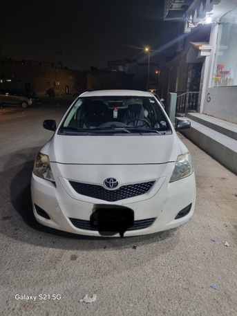 Riyadh, Vehicles, Cars & Trucks , SAR 15500,  Toyota,  2011,  Manual,  300 KM,   Yaris