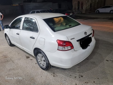 Riyadh, Vehicles, Cars & Trucks , SAR 15500,  Toyota,  2011,  Manual,  300 KM,   Yaris