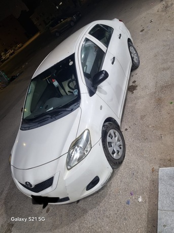 Riyadh, Vehicles, Cars & Trucks , SAR 15500,  Toyota,  2011,  Manual,  300 KM,   Yaris