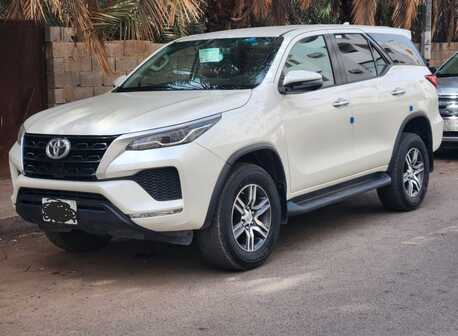 Madinah, Vehicles, Cars & Trucks , SAR 90000,  FORTUNER,  2022,  Automatic,  89000 KM,   4 CLYINDER 4X 4
