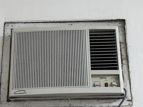 Al Thuqbah, Air Conditioners, SAR 500,  Window Air Conditioner (AC) In Very Good Condition, Urgent Sale
