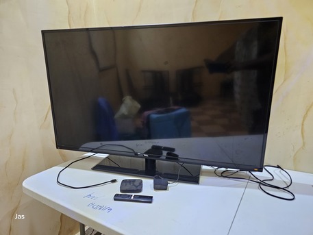 Riyadh, Household Items, SAR 350,  45" TV With Smart Card