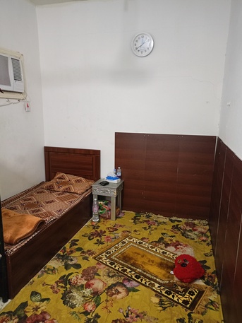 Jeddah, Bedspace For Rent, SAR 400/month,  0 Sq. Meter,  Bed Space Available For Pakistani And Indian People