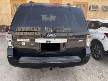 Riyadh, Vehicles, Cars & Trucks , SAR 37000,  Ford Expedition XLT,  2014,  Automatic,  146000 KM,  Ford Expedition  XLT Neat Conditions 4X4 Short 146000KM