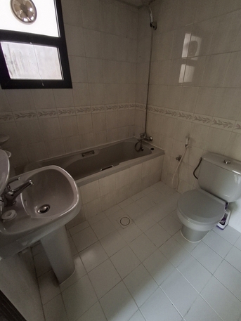 Hoora, Apartments, Flats, Houses & Villas, BHD 200/month,  2 BR,  2bhk Semi Furnished 200bd With Ac With Out Ewa In Hoora