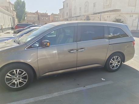 Jeddah, Vehicles, Cars & Trucks , SAR 240000,  Honda Odyssey Elite,  2013,  Automatic,  298000 KM,  First Owner Family Car