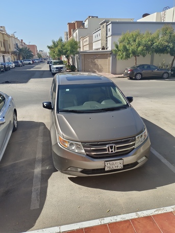 Jeddah, Vehicles, Cars & Trucks , SAR 240000,  Honda Odyssey Elite,  2013,  Automatic,  298000 KM,  First Owner Family Car