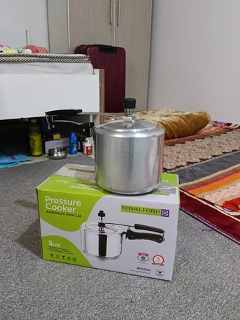 Jubail, Electronics, SAR 275,  Fridge, Sony LCD, Bucket, Pressure Cooker Indian-style, Lunch Box, Griddle(Tawa), Juicer