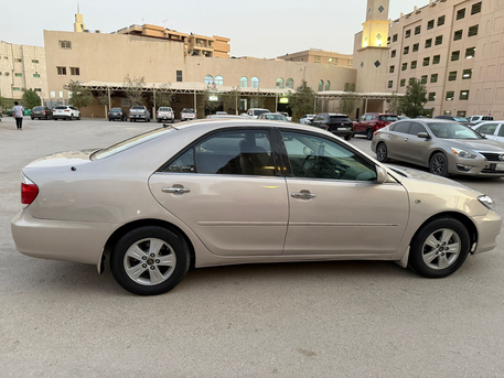 Al Malaz, Vehicles, Cars & Trucks , SAR 11500,  Toyota Camry,  2004,  Manual,  320000 KM,  Selling   Urgently