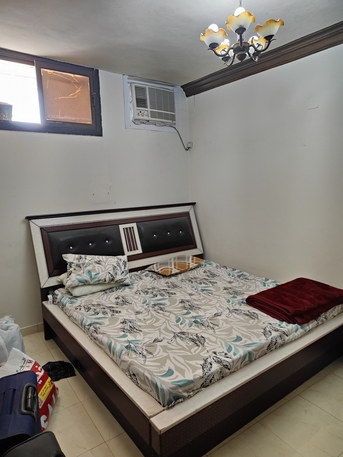 Al Malaz, Furniture, SAR 600,  King Size Wooden Bed With Mattress