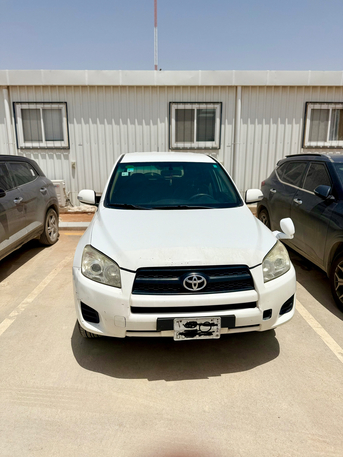 Riyadh, Vehicles, Cars & Trucks , SAR 32000,  Toyota RAV4,  2011,  Automatic,  294000 KM,