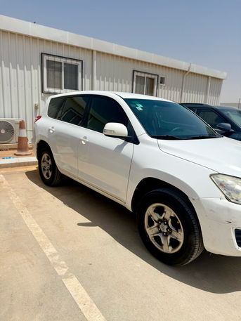 Riyadh, Vehicles, Cars & Trucks , SAR 32000,  Toyota RAV4,  2011,  Automatic,  294000 KM,