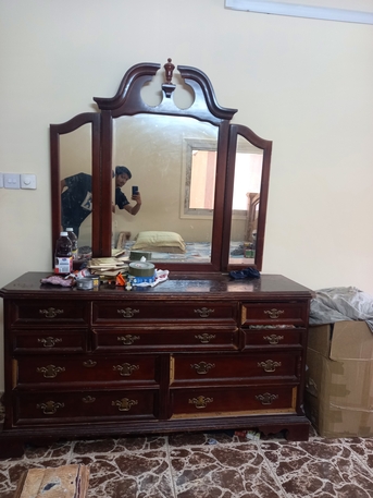 Juffair, Furniture, BHD 5,  Wooden Dressing Table With Mirror - Urgent Sale‼️
