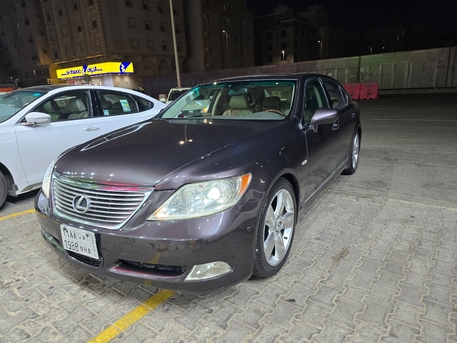 Jeddah, Vehicles, Cars & Trucks , SAR 26000,  Lexus LS 460,  2007,  Automatic,  360000 KM,  Lexus LS460 Full Option Price Negotiable