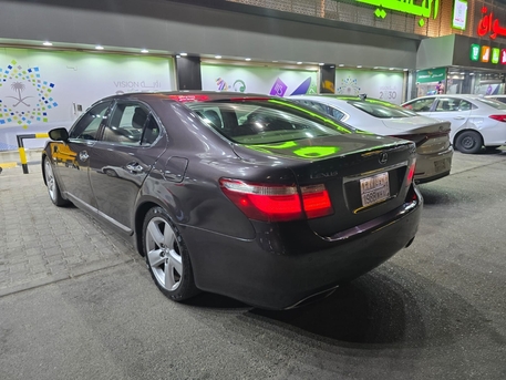 Jeddah, Vehicles, Cars & Trucks , SAR 26000,  Lexus LS 460,  2007,  Automatic,  360000 KM,  Lexus LS460 Full Option Price Negotiable