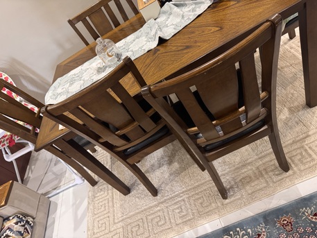Jeddah, Furniture, SAR 1100,  Selling A Dining Table Set With 6 Chairs In Good Condition.