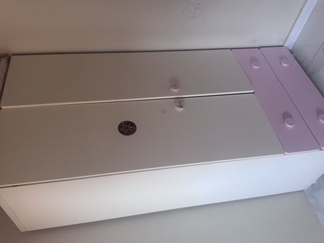 Jeddah, Furniture, SAR 750,  Selling Kids Bedroom Furniture Set (wardrobe + Chest Of Drawers).