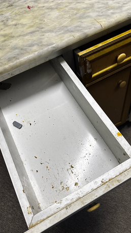 Al Wizarat, Household Items, SAR 500,  URGENT SALE: Must Go In 3 Days! Kitchen Cabinets And Table