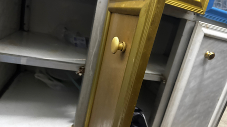 Al Wizarat, Household Items, SAR 500,  URGENT SALE: Must Go In 3 Days! Kitchen Cabinets And Table