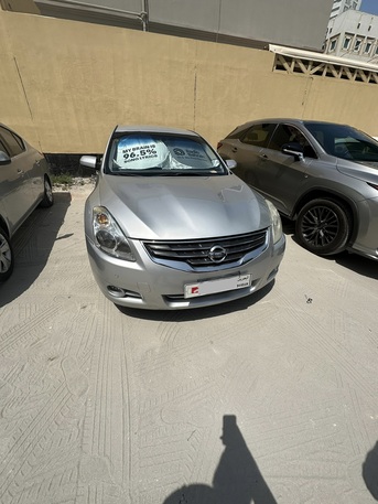 Manama, Vehicles, Cars & Trucks , BHD 1400,  Nissan Altima,  2012,  Automatic,  190000 KM,