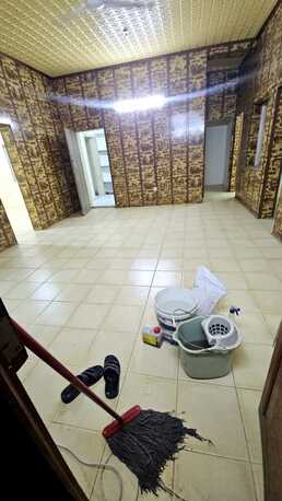 Salmaniya, Apartments, Flats, Houses & Villas, BHD 250/month,  4 BR,  4 Bedroom Unfurnished Flat For Rent Without Ewa