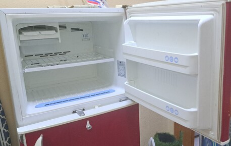 Khobar, Household Items, SAR 950,  LG Refrigerator Double Door In Very Good Condition For Sale