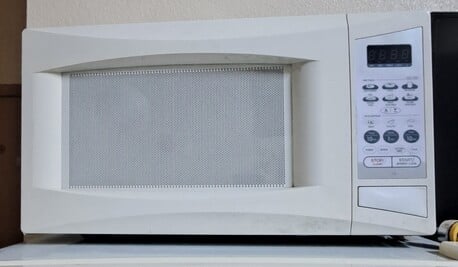 Khobar, Household Items, SAR 100,  Dawoo Microwave Oven For Sale