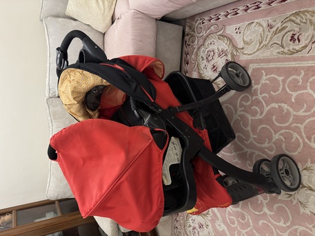 Jeddah, Items Wanted, Baby Stroller + Car Seat Set (Junior &ndash; Centrepoint)