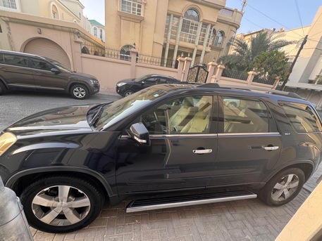 Manama, Vehicles, Cars & Trucks , BHD 2200,  GMC Acadia,  2011,  Automatic,  81000 KM,