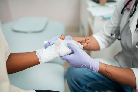 Noida, Health, Burn Specialist Clinic In Delhi For Complete Care