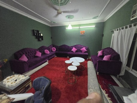 Riyadh, Furniture, SAR 700,  13 SeaterSofa In Excellent Condition