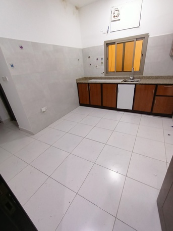 Gudaibiya, Apartments, Flats, Houses & Villas, BHD 150/month,  1 BR,  1 Bedroom Flat Semi Furnished For Rent In Gudaibiya With Unlimited Electricity*35529070