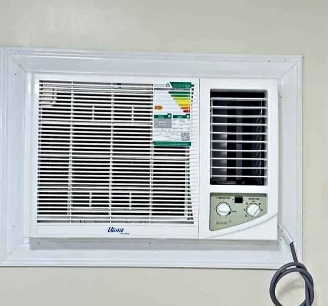 Riyadh, Air Conditioners, SAR 300,  Window & Split AC Available For Exchange Or Sale.