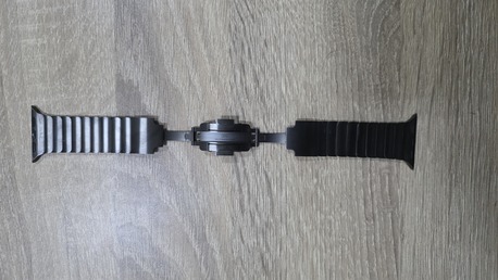 Al Wizarat, Watches, SAR 2750,  Apple Watch S11 Ti Slate Black 42mm + Link Bundle