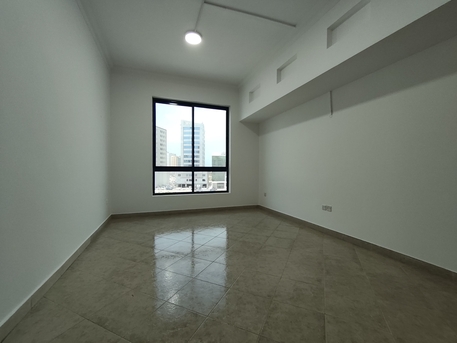 Manama, Offices, BHD 400,  150 Sq. Meter,  Seef:- 3Bhk Office/Commercial Flat On Rent..