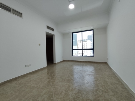 Manama, Offices, BHD 400,  150 Sq. Meter,  Seef:- 3Bhk Office/Commercial Flat On Rent..
