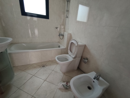 Manama, Offices, BHD 400,  150 Sq. Meter,  Seef:- 3Bhk Office/Commercial Flat On Rent..