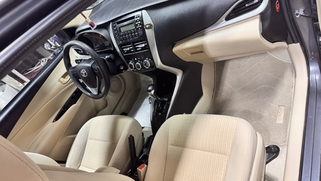 Jeddah, Vehicles, Cars & Trucks , SAR 42000,  YARIS Y 1.5,  2019,  Automatic,  142000 KM,  🚘 *Date:-* 30/04/2026  🚘 *Place:-* Jeddah  *🚘Brand:-*Tayota  🚘 *Gear:-* Aut