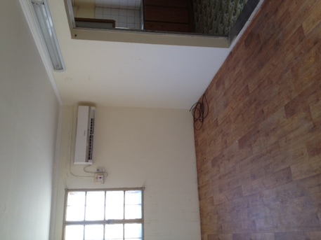 Muharraq, Apartments, Flats, Houses & Villas, BHD 140/month,  2 BR,  80 Sq. Meter,  Flat For Rent In Muharraq-Halah, One Room, Sitting Rm, Kitchen, Bath, With EWA And Two ACs