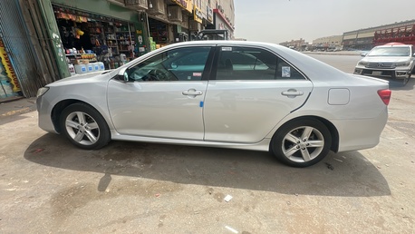 Riyadh, Vehicles, Cars & Trucks , SAR 30000,  Toyota Camry SE,  2012,  Automatic,  200000 KM,  Camry SE LIMITED FULL OPTION