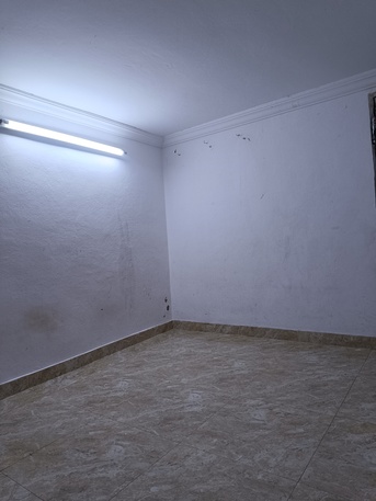 Jeddah, Bedspace For Rent, SAR 1200/month,  I Am Offering A Bedspace I Am From India Need A Roommate From Any Country But Neet And Cle