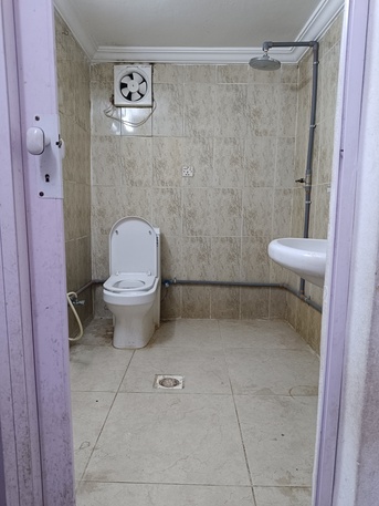 Jeddah, Bedspace For Rent, SAR 1200/month,  I Am Offering A Bedspace I Am From India Need A Roommate From Any Country But Neet And Cle