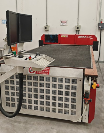 Manama, Industrial Machinery, BHD 3000,  For Sale: Atom FlashCut Digital Cutting Machine - Model FC 30155 UP (Italian Made)