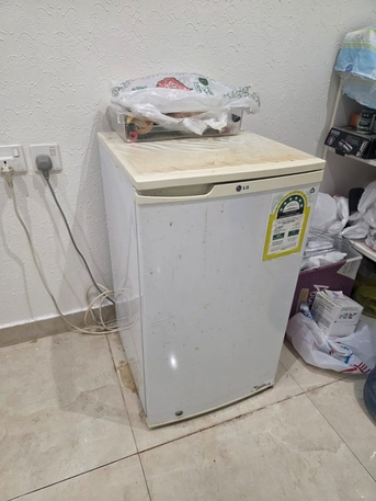 Madinah, Household Items, SAR 350,  LG Small Refrigerator (LG) Good Condition
