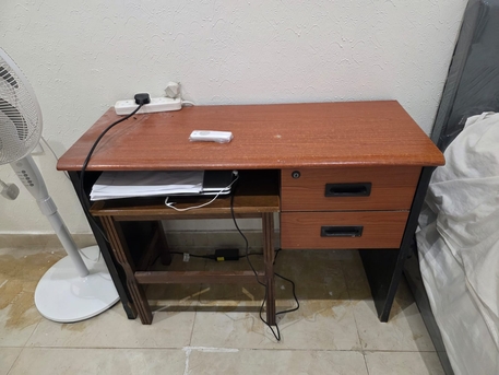 Madinah, Household Items, SAR 3,  Computer/study Table & Shelve Multipurpose