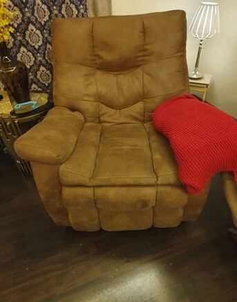 Jeddah, Furniture, SAR 1900,  Sofa Set & Recliner